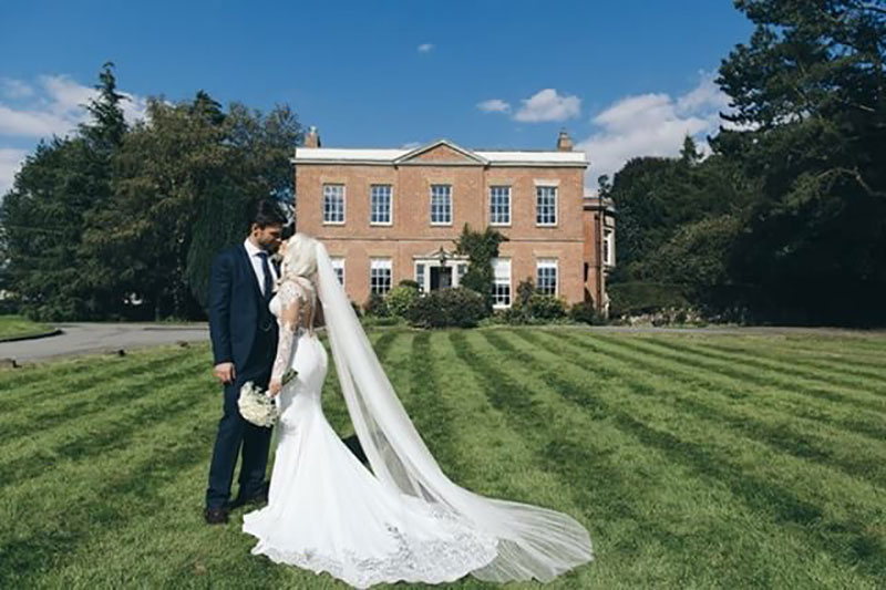 Ashley Linfoot Shares Her Wedding Day
