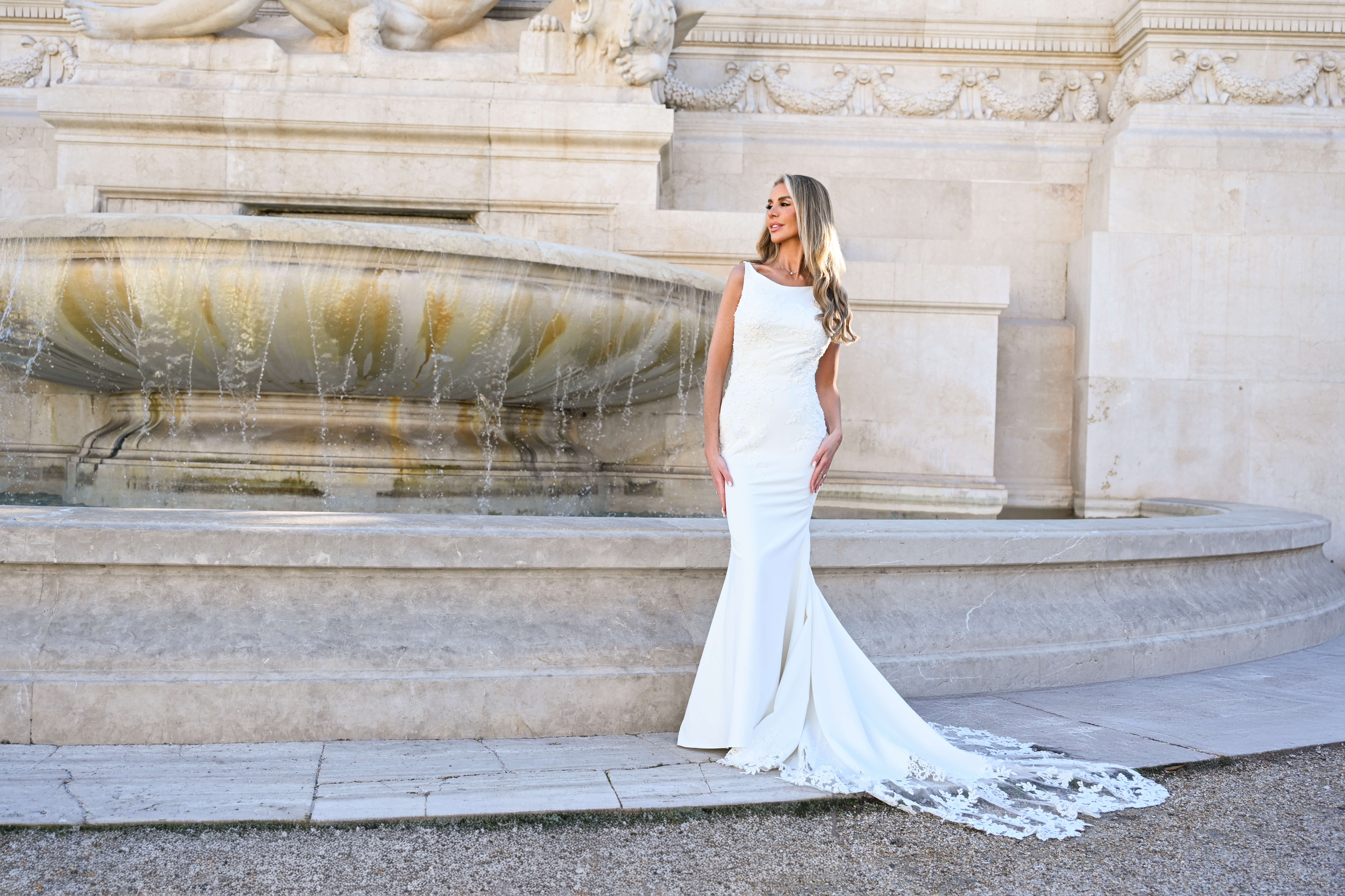 Mandorla by Dando London